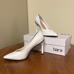 NEVER WORN!  barIII pumps in WHITE